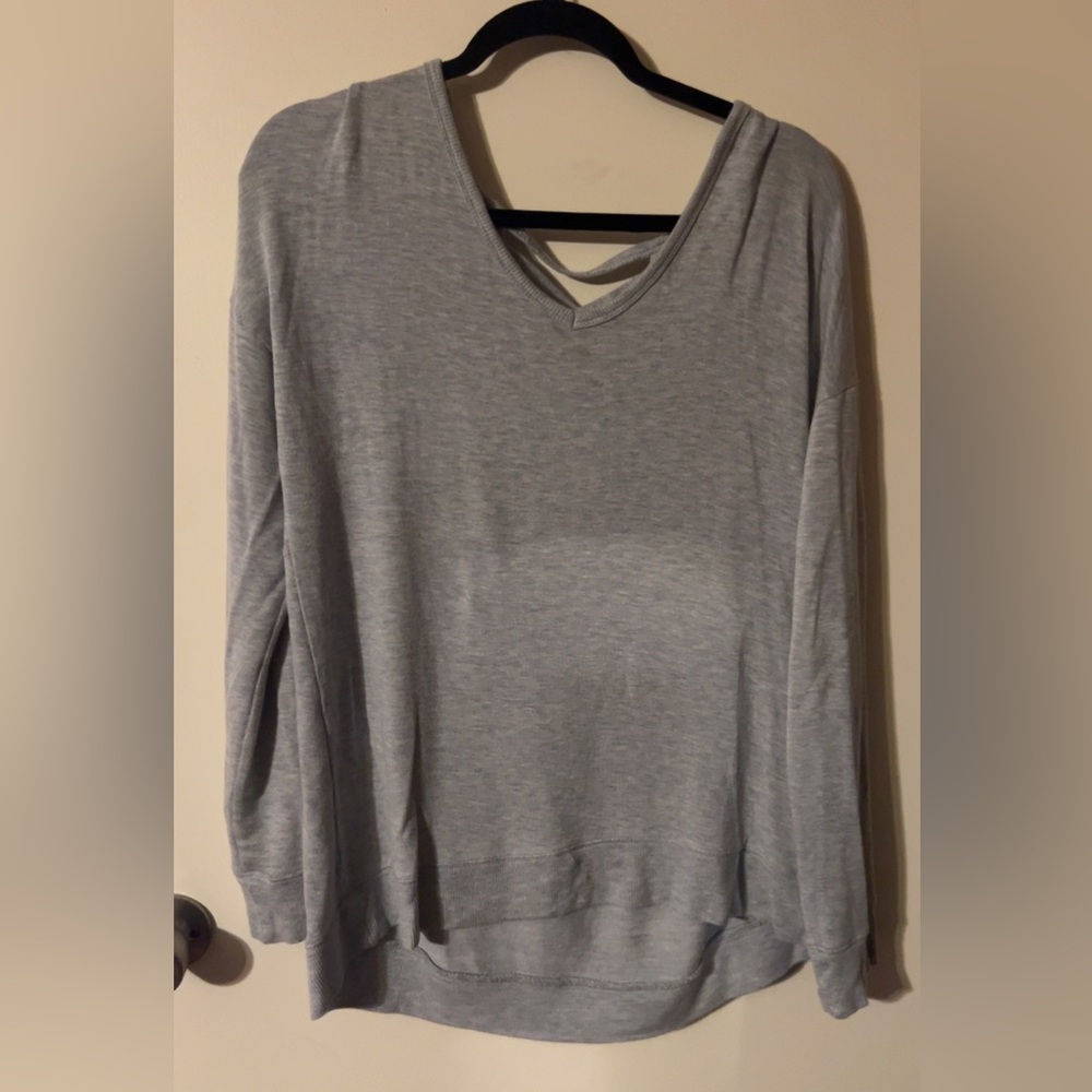 Balance Collection Light Gray V-Neck Long Sleeve Sweatshirt